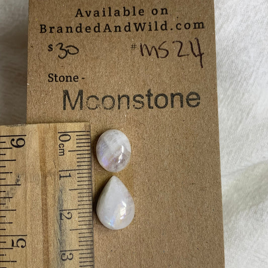 Moonstone Cabochon - MS24 496FF373-B7B8-471D-896F-676B973C80C9 Brandedandwild.com