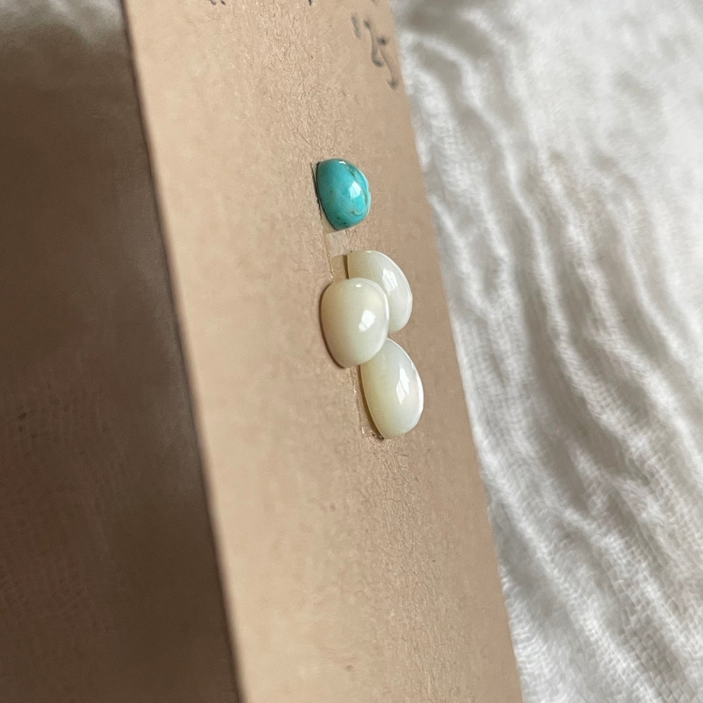 Kingman Mix Cabochon - MIX207 4A0AAF7C-4F25-47C0-AF5C-05D83C4350D8 Brandedandwild.com