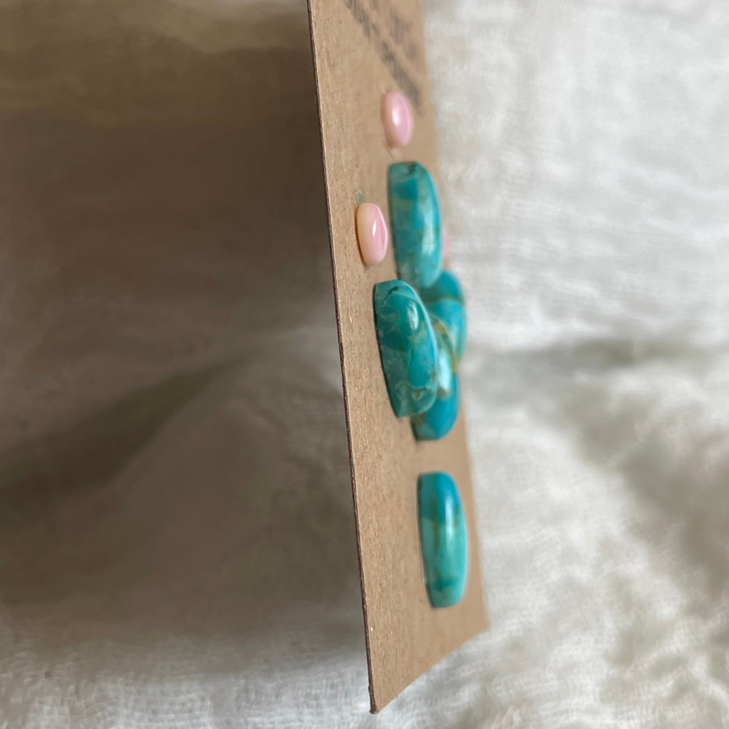 Pink Conch / Kingman Turquoise Cabochon - PK07