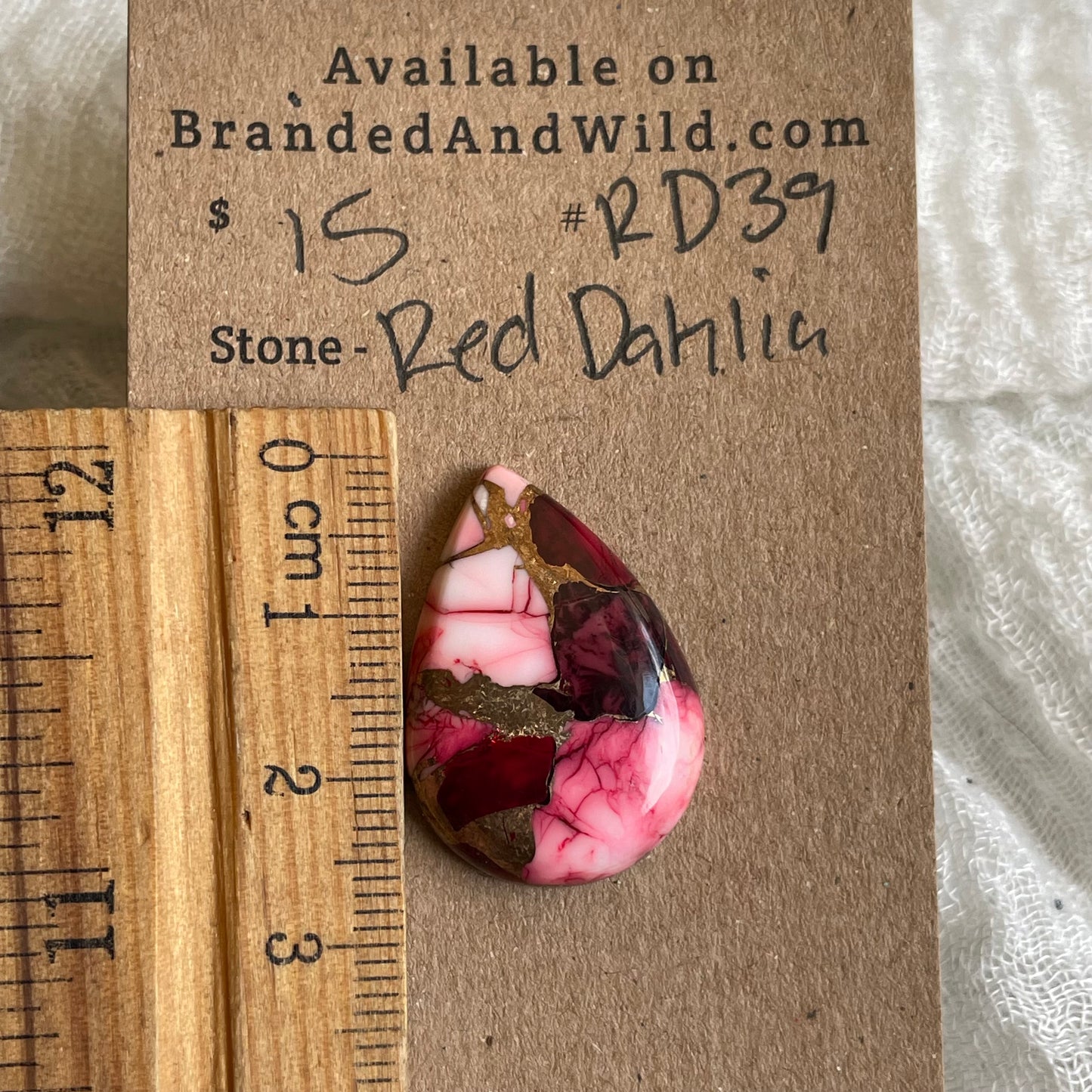 Red Dahlia Cabochon - RD39