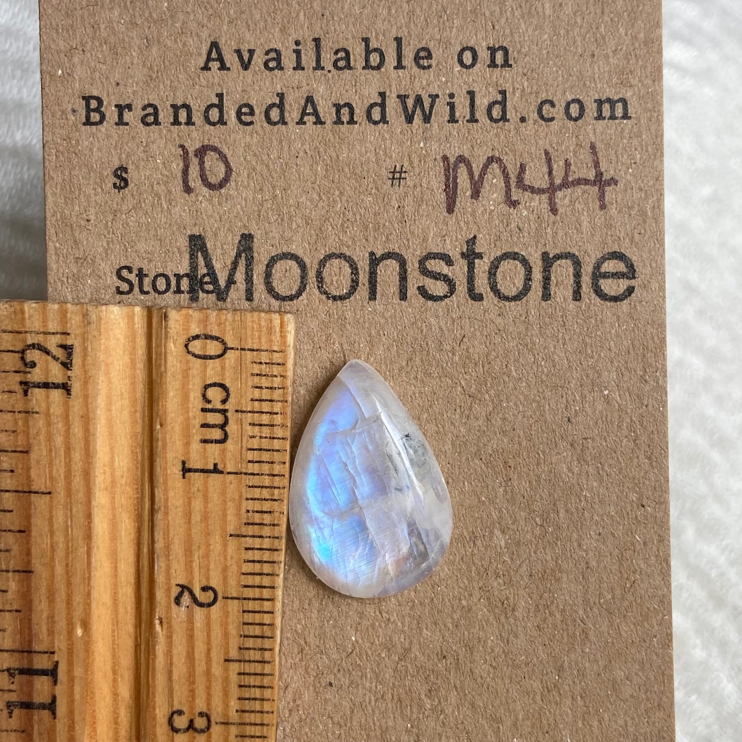 Moonstone Cabochon - M44