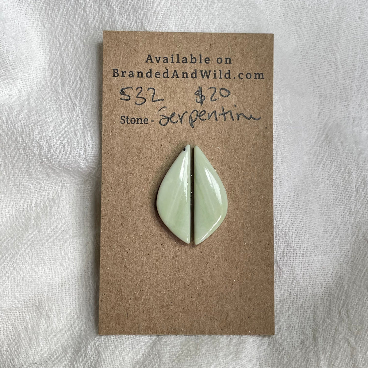 Serpentine - Cabochon - S32 4D025299-F899-4C5D-B6BA-9D3BFE71522F Brandedandwild.com