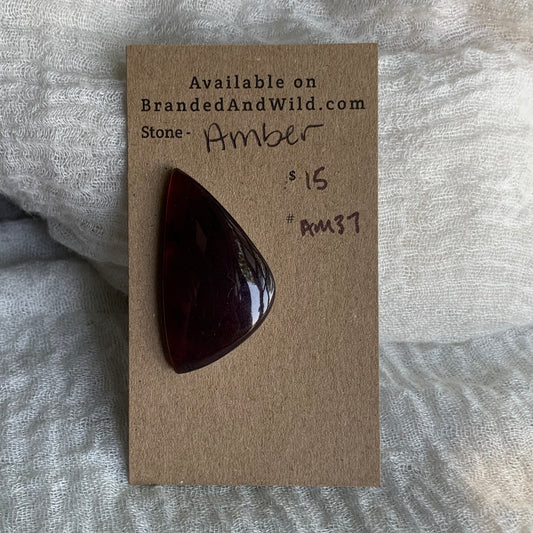 Amber Cabochon AM37