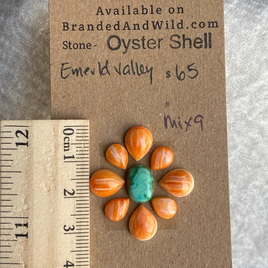 Oyster Shell - Emerald Valley Cabochon - MIX9