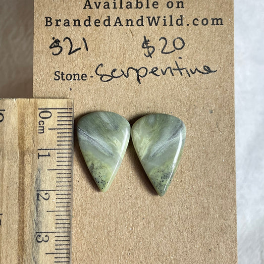 Serpentine - Cabochon - S21 50B2702A-146C-41B9-B2D7-A359F51BD92D Brandedandwild.com