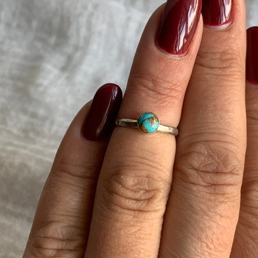 Sterling Silver Ring - R18  Size - 4.5