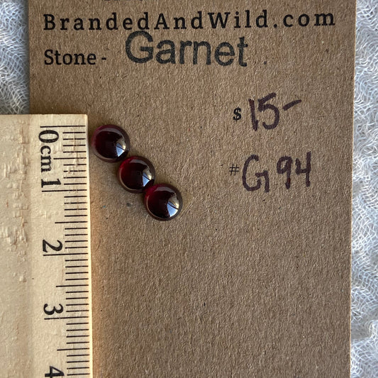 Garnet Cabochon - G94