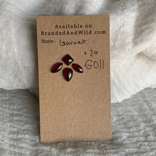 Garnet Cabochon - G011