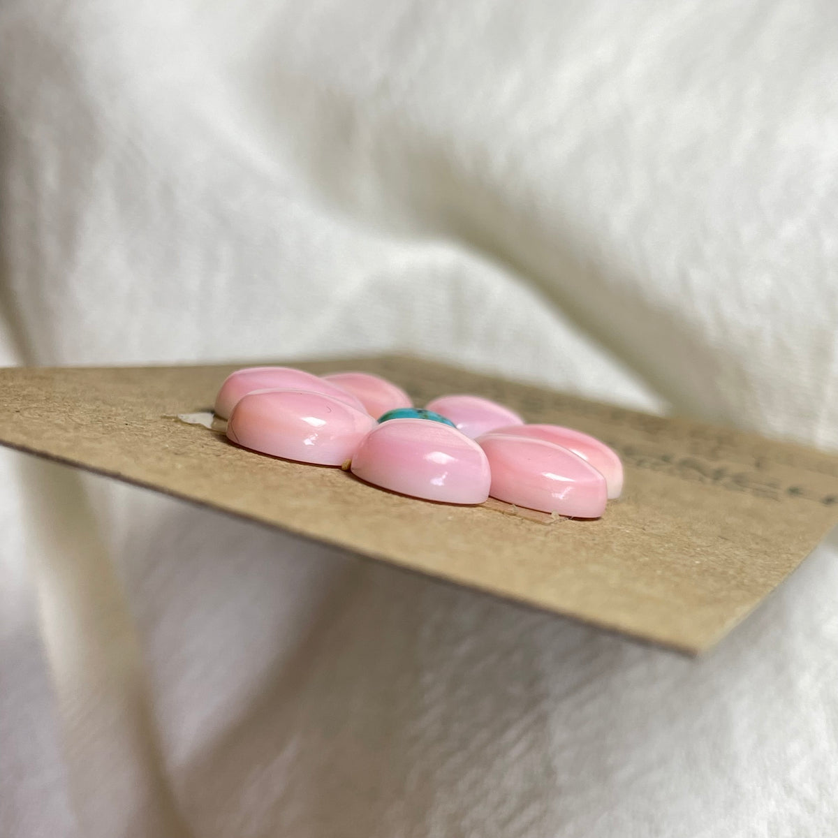 Pink Conch / Kingman Turquoise Cabochon - PK18
