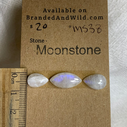 Moonstone Cabochon - MS38 59626273-4426-4B4D-A9C2-91280C6B0FBE Brandedandwild.com