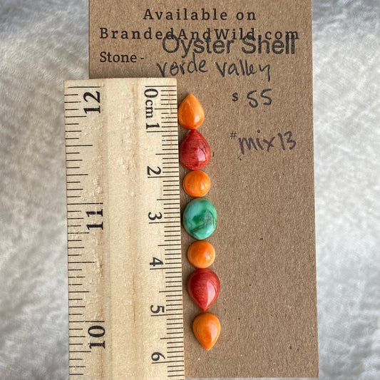 Verde Valley / Oyster Shell Cabochon - Mix13