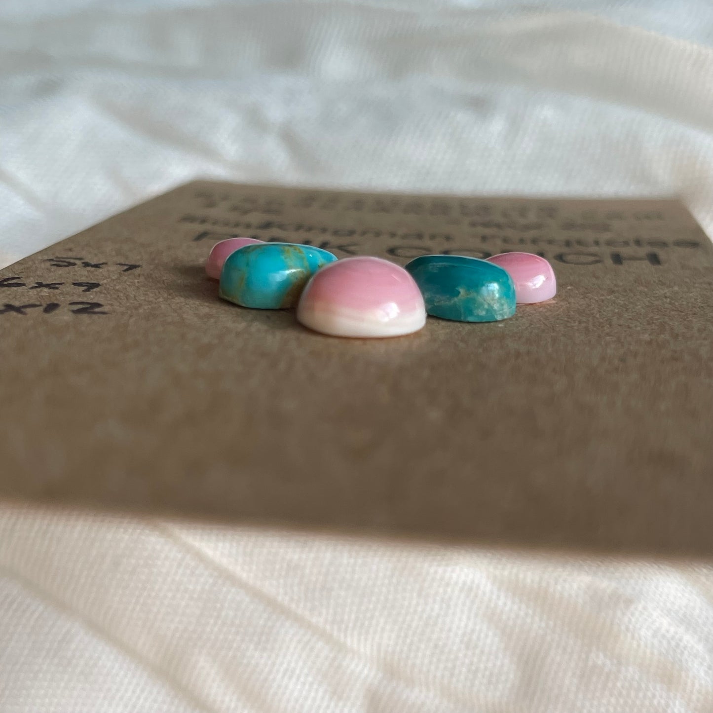 Kingman / Pink Conch Cabochon - MIX25 5A0E6A2D-0A17-416E-B600-58D08103C35C Brandedandwild.com