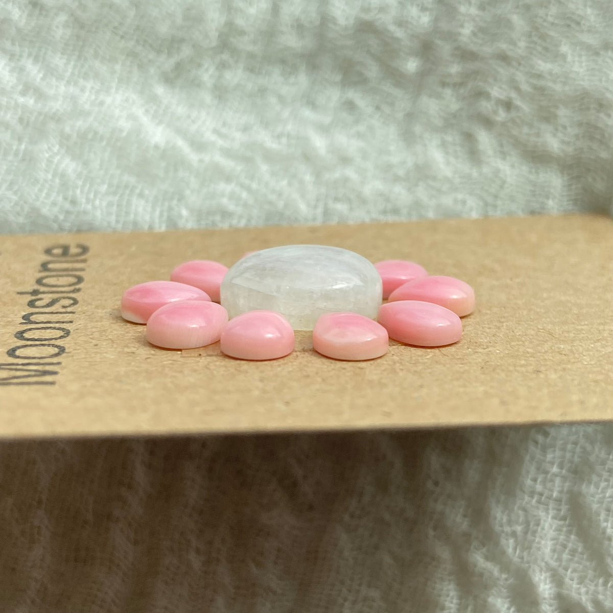 Pink Conch / White Moonstone- Mix170
