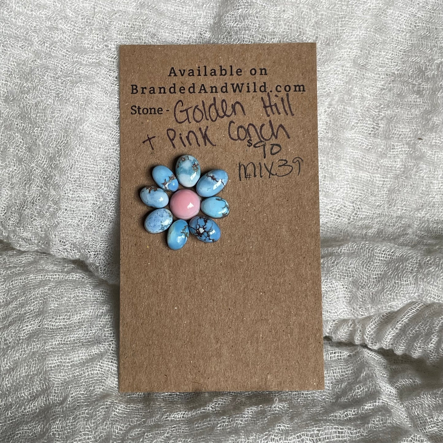 Golden Hill / Pink Conch Cabochon - MIX39