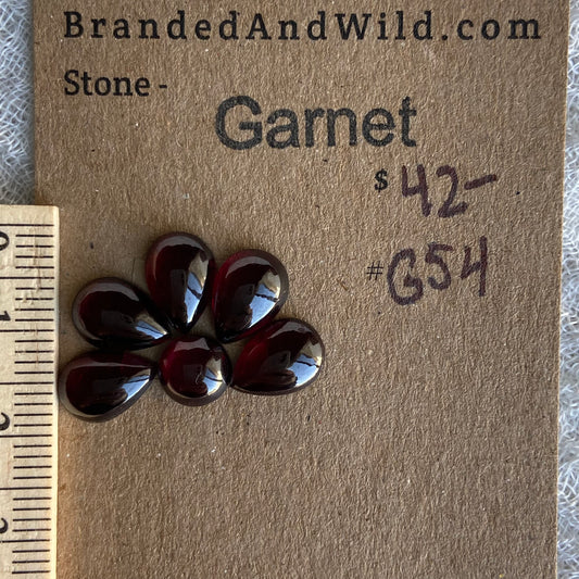 Garnet Cabochon - G54