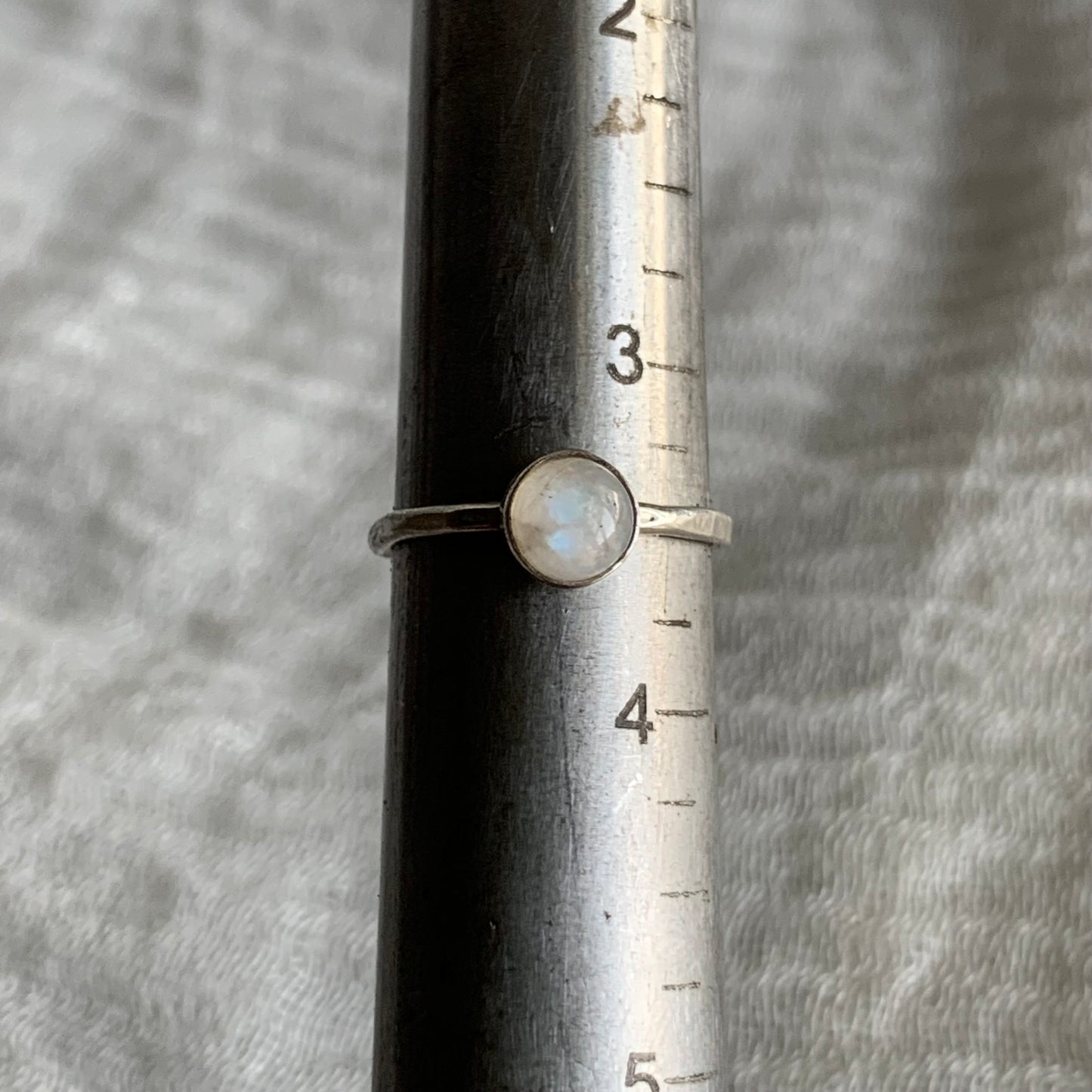 Sterling Silver Ring - R9  Size - 3