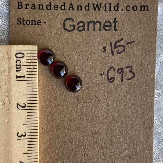 Garnet Cabochon - G93