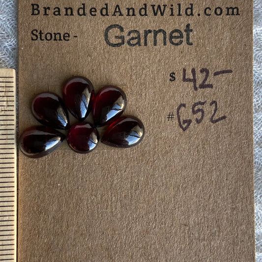 Garnet Cabochon - G52