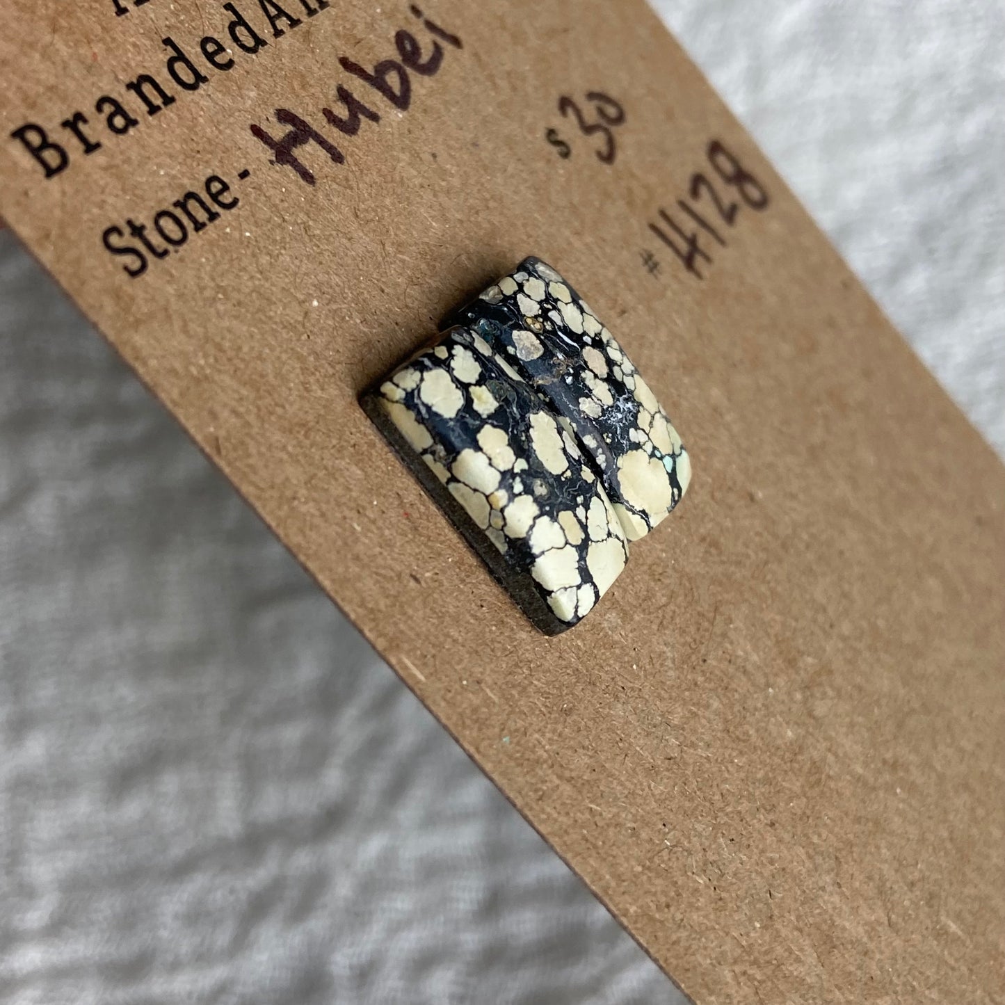 Hubei Cabochon - H128
