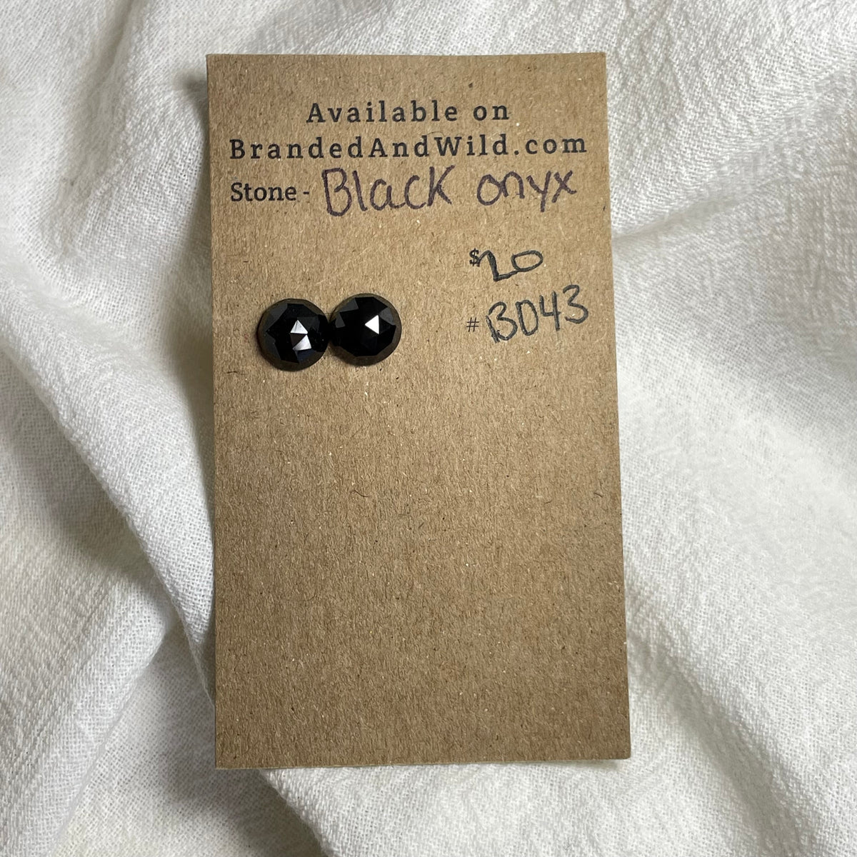 Black Onyx - Cabochon - B043 606464F9-F620-45DC-BC42-9D432ADCB4DA Brandedandwild.com