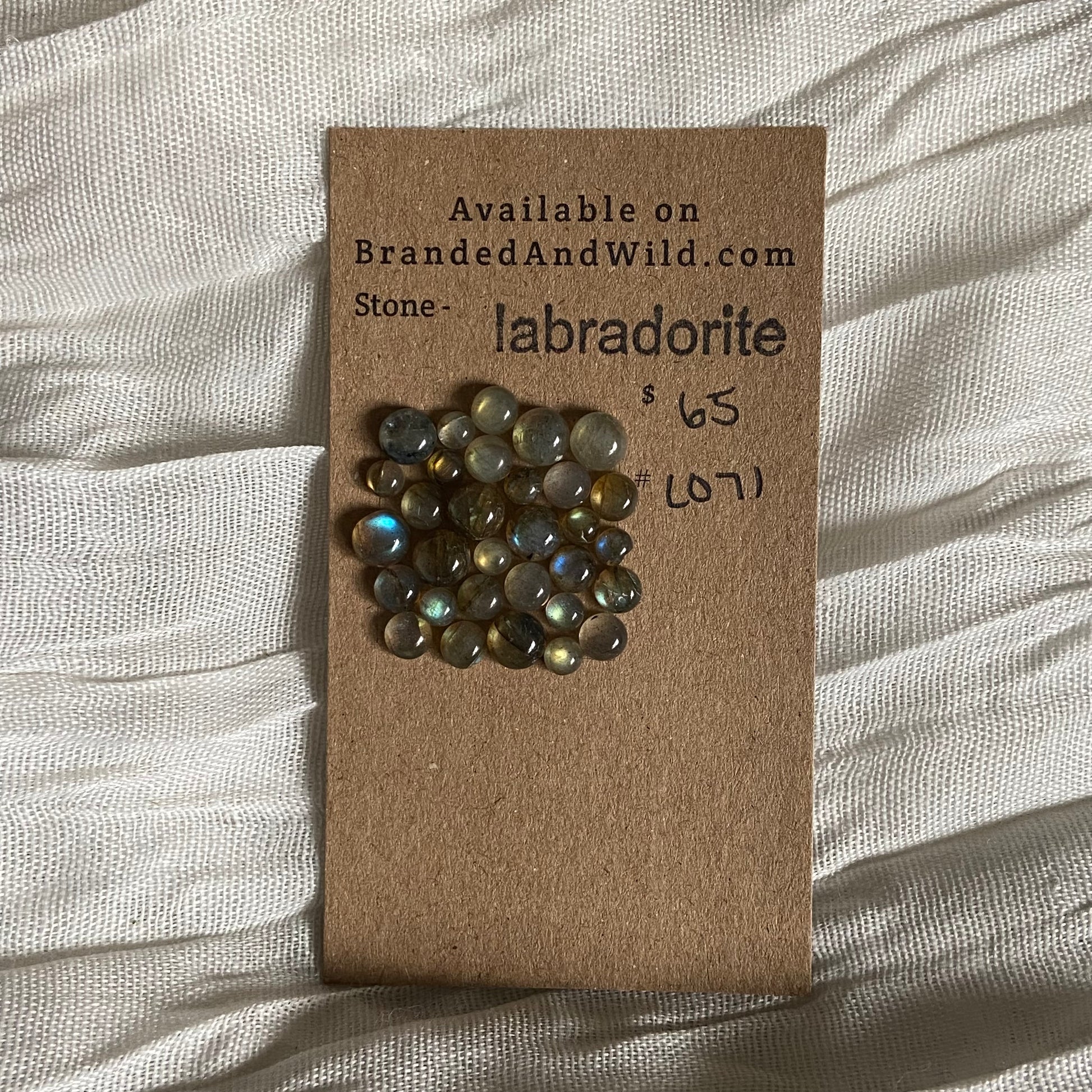 Labradorite Cabochon - L071 608A1440-2FBF-4D6B-8780-0908D92093EC Brandedandwild.com