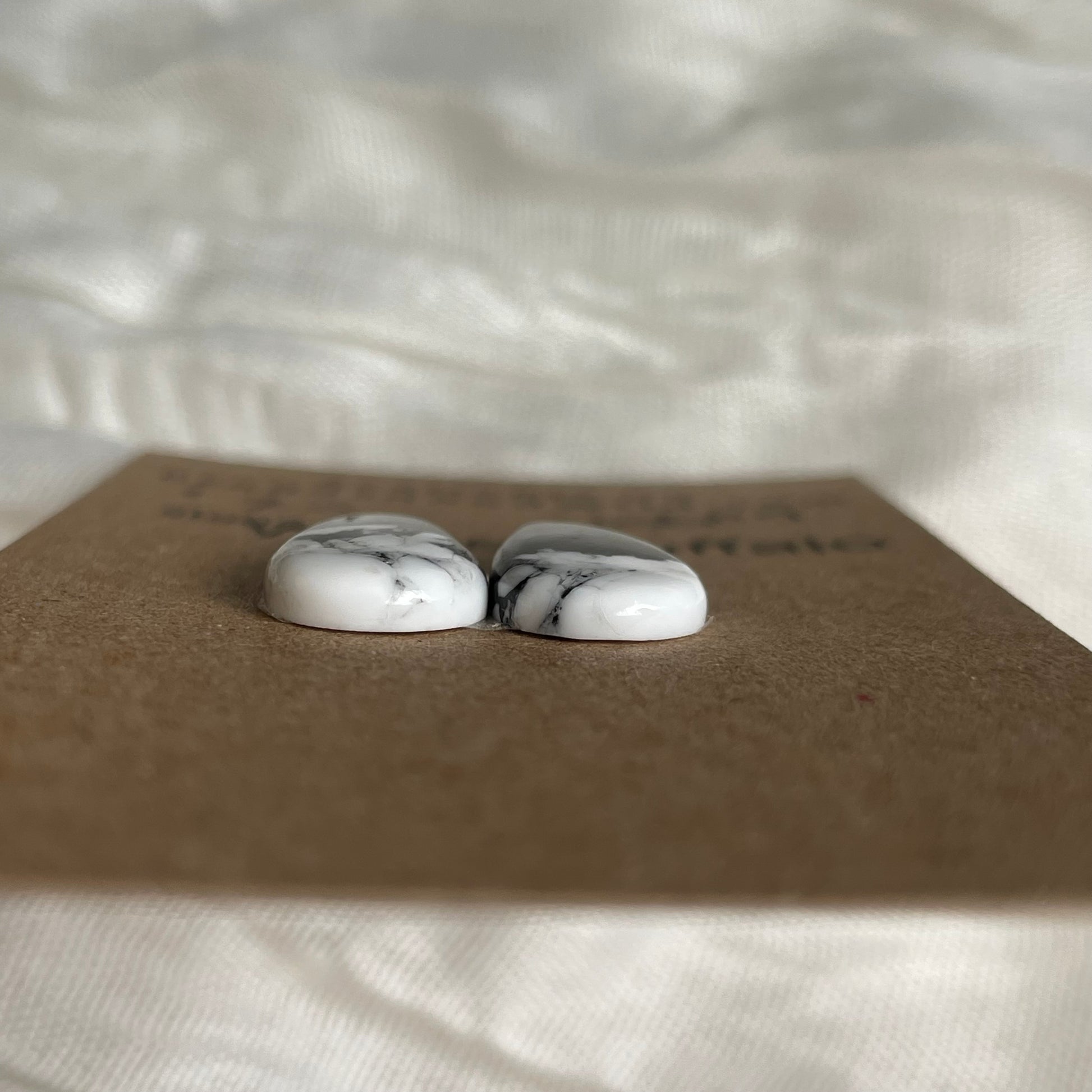 White Buffalo Cabochon - WB09 615AF901-2A12-4DF8-AB4C-8CE9F8BE6B21 Brandedandwild.com