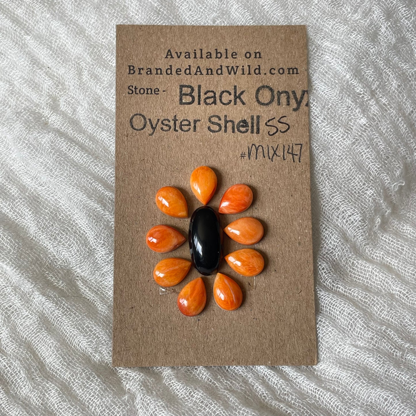 Oyster Shell / Black Onyx Cabochon - Mix147 62D4E860-84CE-4D4E-956A-DF8FACC677B4 Brandedandwild.com