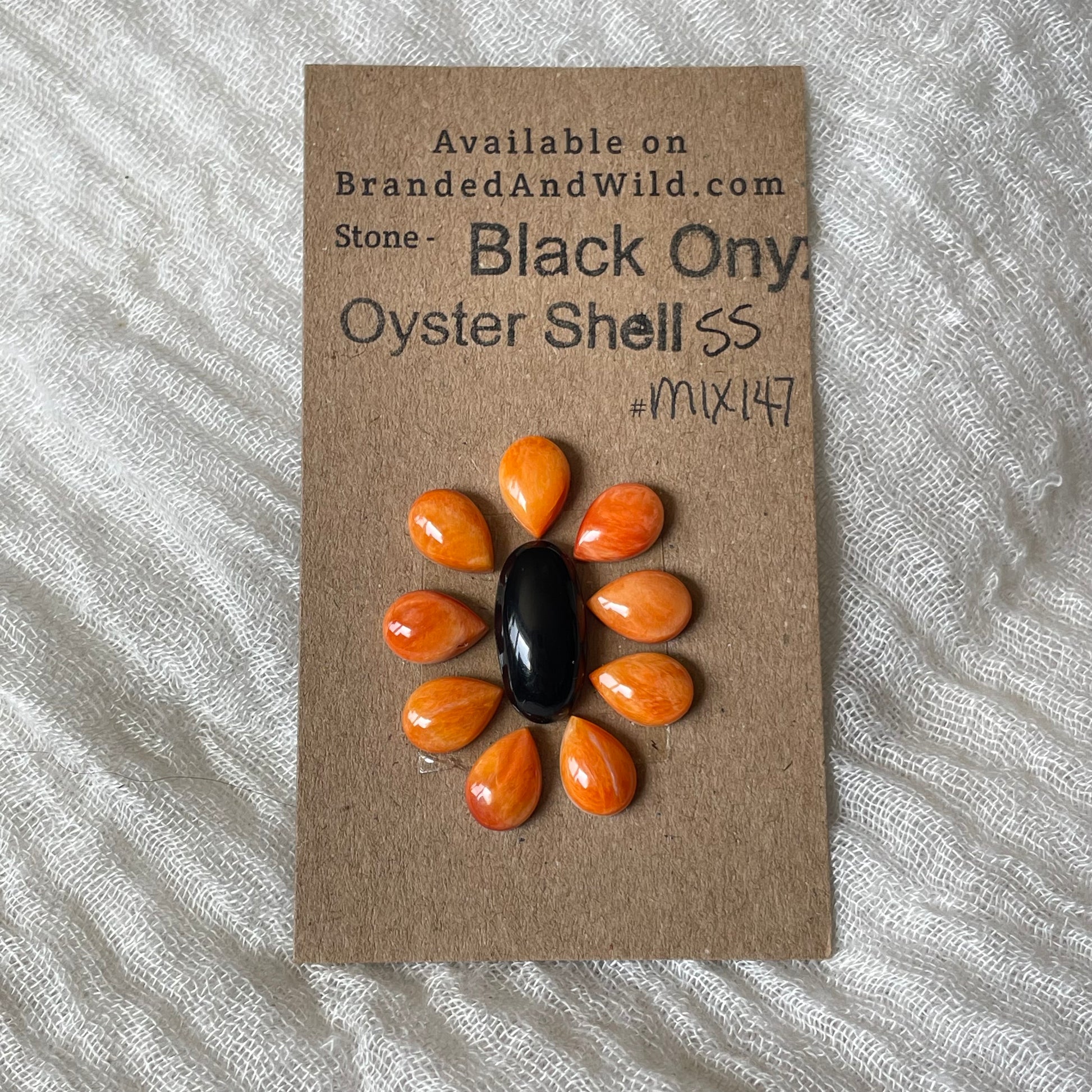 Oyster Shell / Black Onyx Cabochon - Mix147 62D4E860-84CE-4D4E-956A-DF8FACC677B4 Brandedandwild.com
