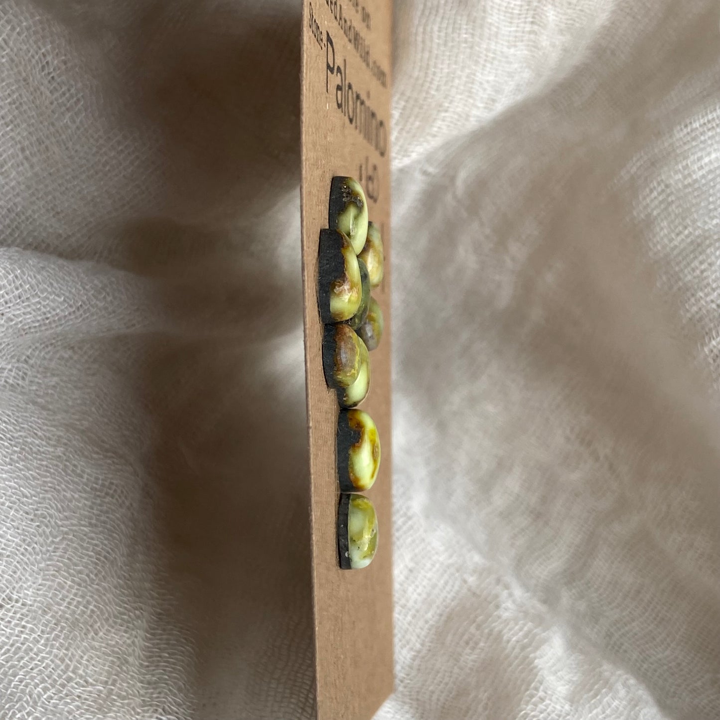 Palomino Cabochon - P044