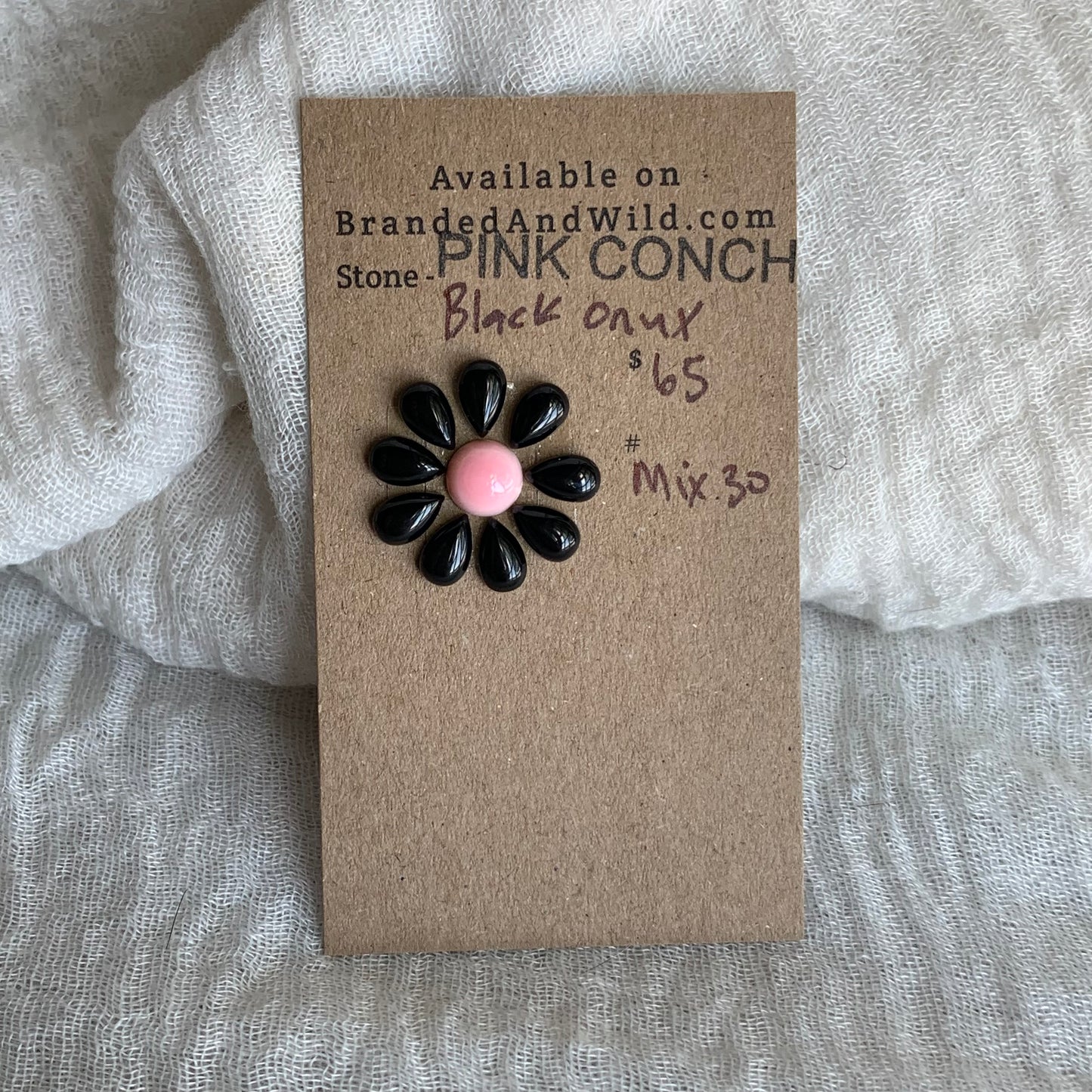 Pink Conch / Black Onyx Cabochon - Mix30