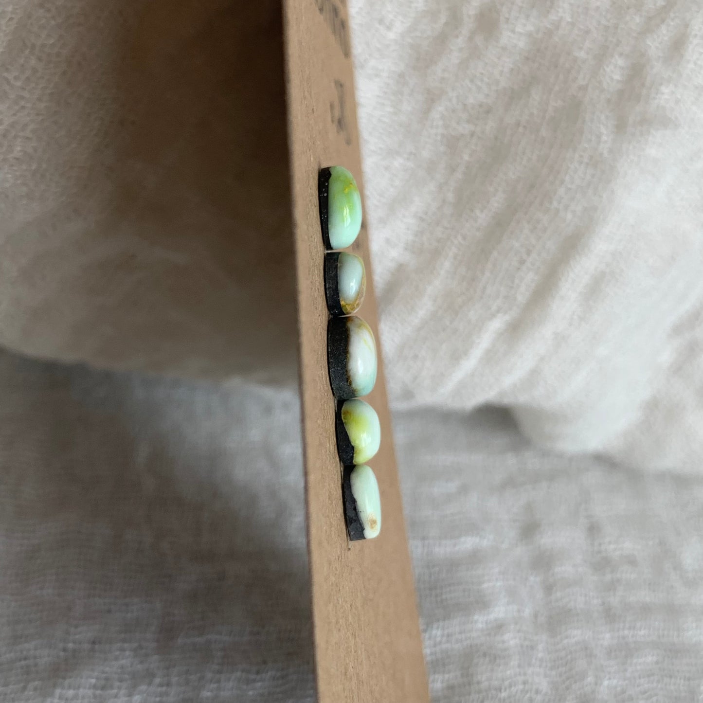 Palomino Cabochon - P004