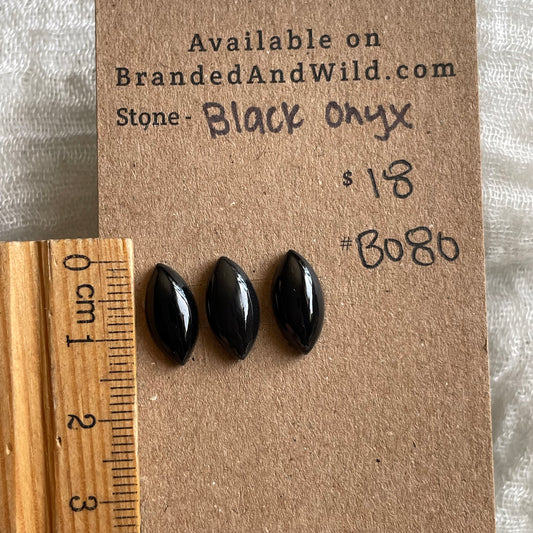 Black Onyx - Cabochon - B080 69B0B920-D10D-4A15-A44E-7FACC6A8253A Brandedandwild.com