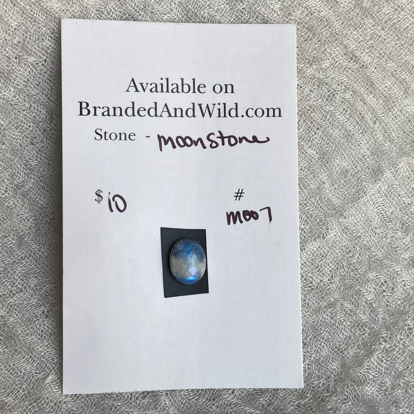 Moonstone cabochon - M007