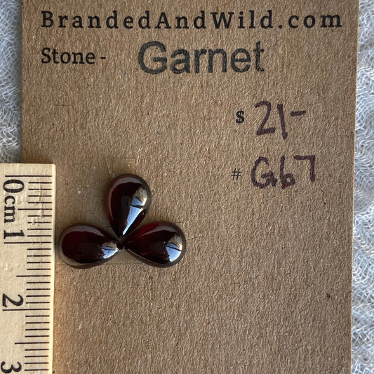 Garnet Cabochon - G67