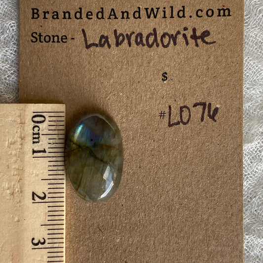 Labradorite Cabochon - L076