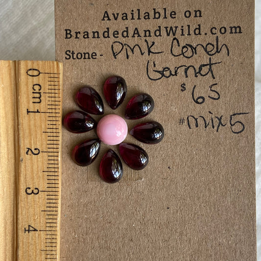 Palomino/Golden Hill/Sonoran Turquoise/Pink Conch/Oyster Shell/Garnet Cabochon - MIX5