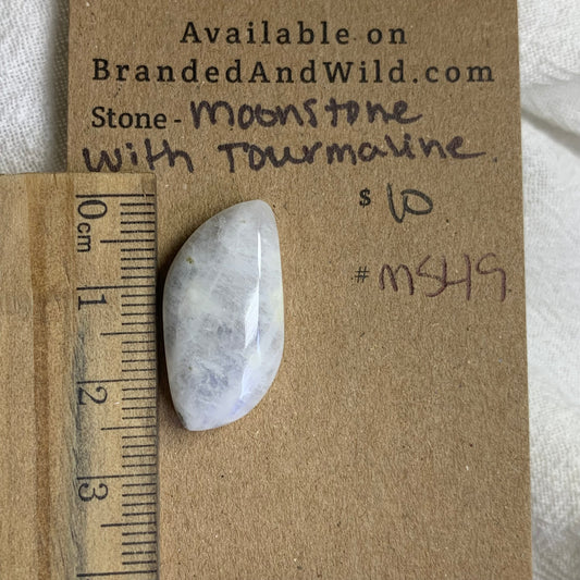 Moonstone Cabochon - MS49 6E3466AD-3D0A-4B3E-836D-3825E2D71FA0 Brandedandwild.com