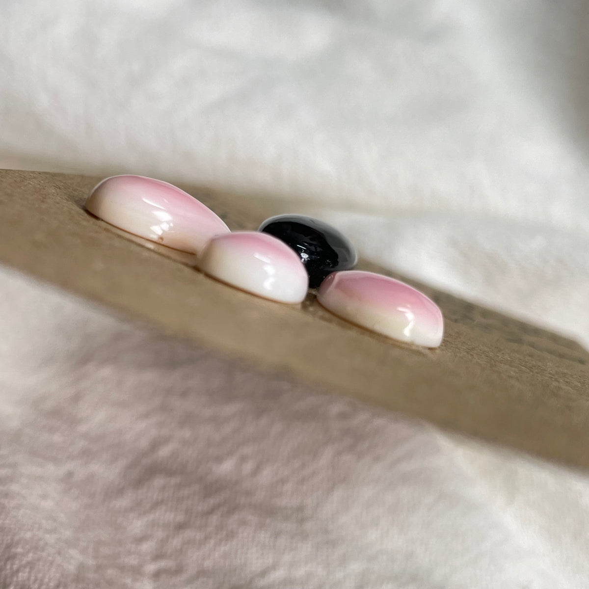 Black Onyx / Pink Conch Cabochon - MIX110 6E3EC0FA-B27A-47FF-A69C-81CC37DB197F Brandedandwild.com
