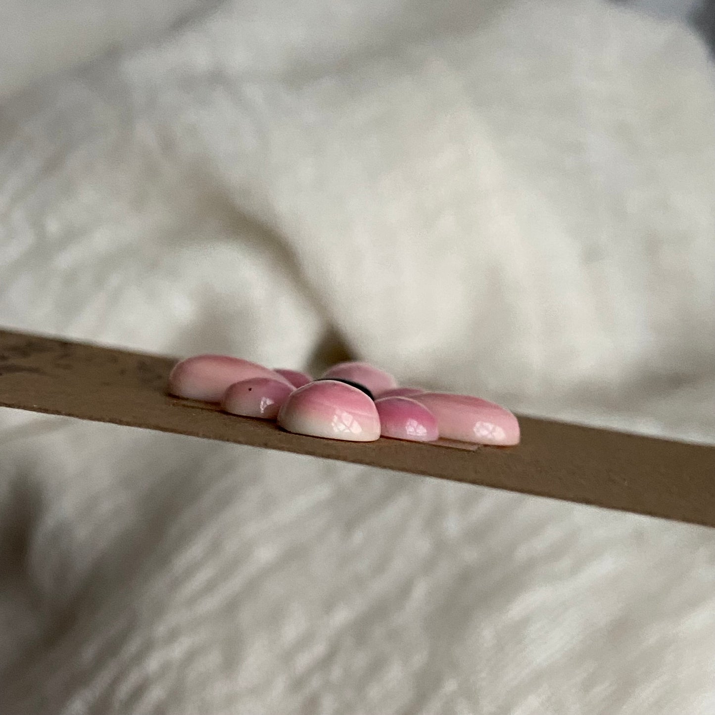 Black Onyx/Pink Conch Cabochon - Mix91