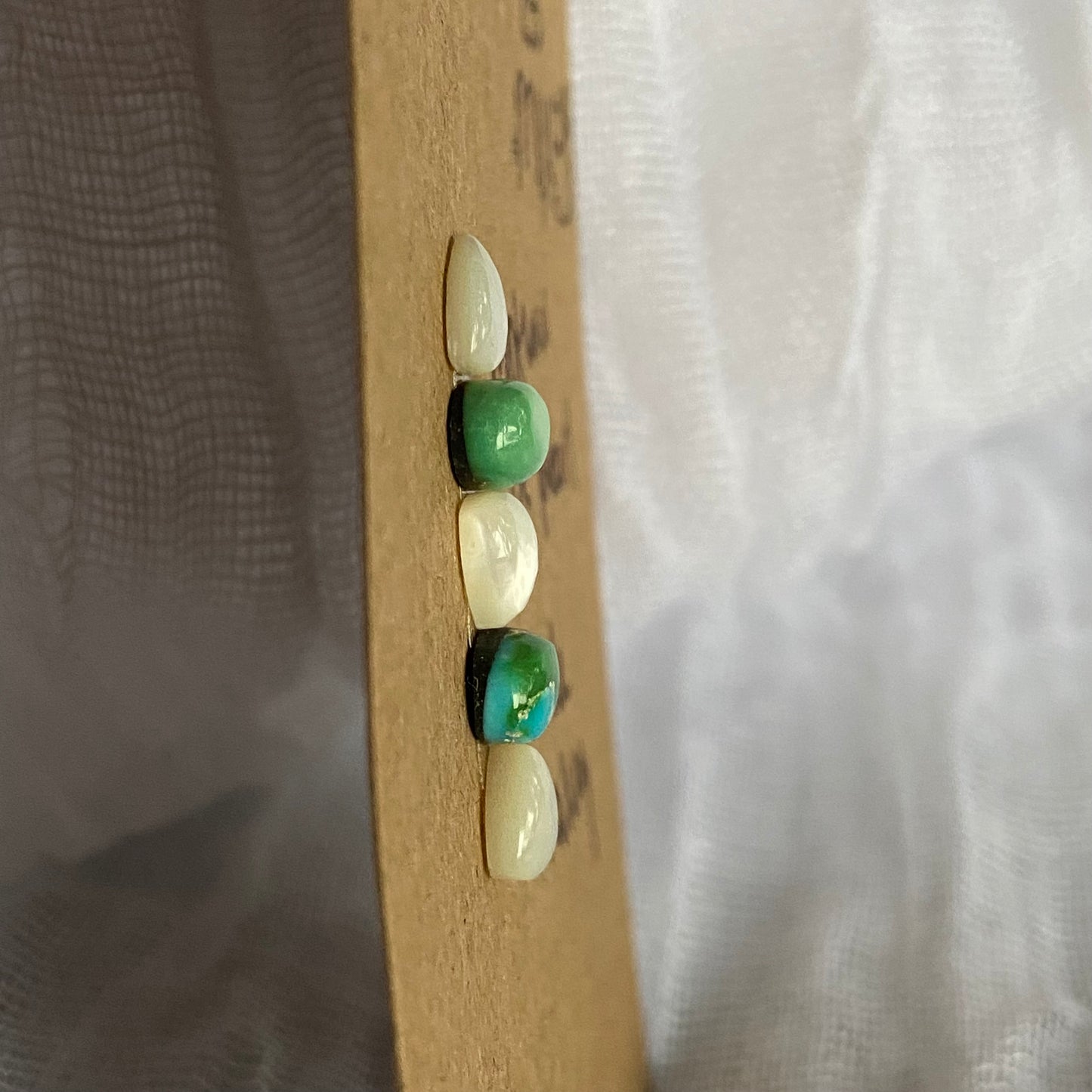 Mother of Pearl / Verde Valley Cabochon - MIX139