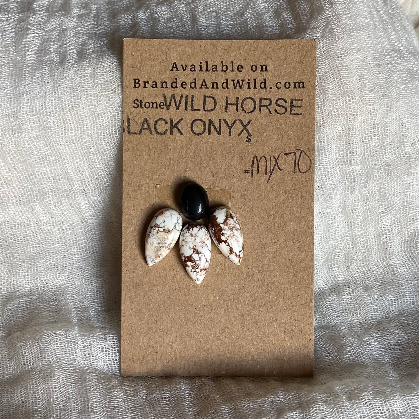 Wild Horse / Black Onyx Cabochon - MIX70