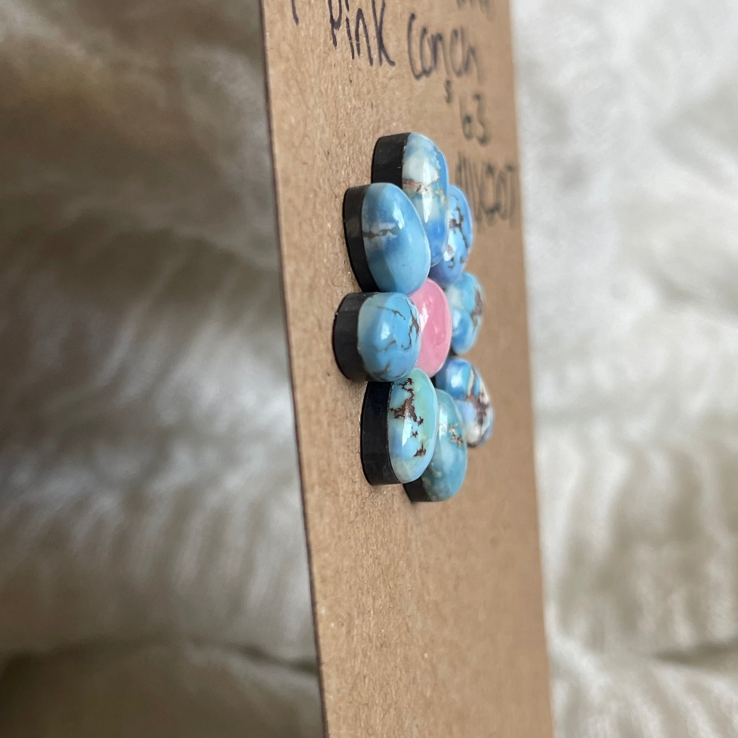 Golden Hill / Pink Conch Cabochon - MIX207