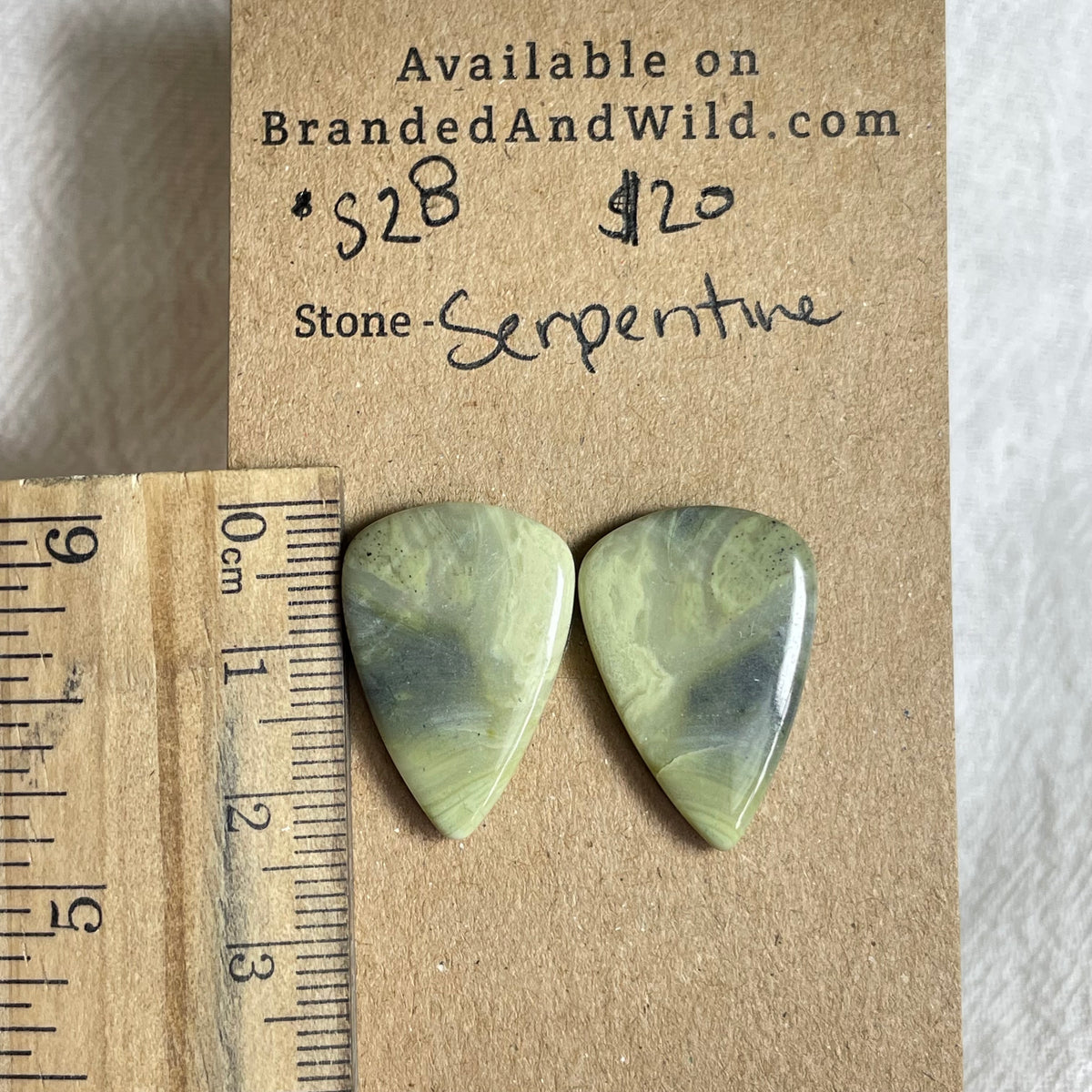 Serpentine - Cabochon - S28 71DCF9C6-81E8-4D3E-90CC-9FD2B0666C70 Brandedandwild.com