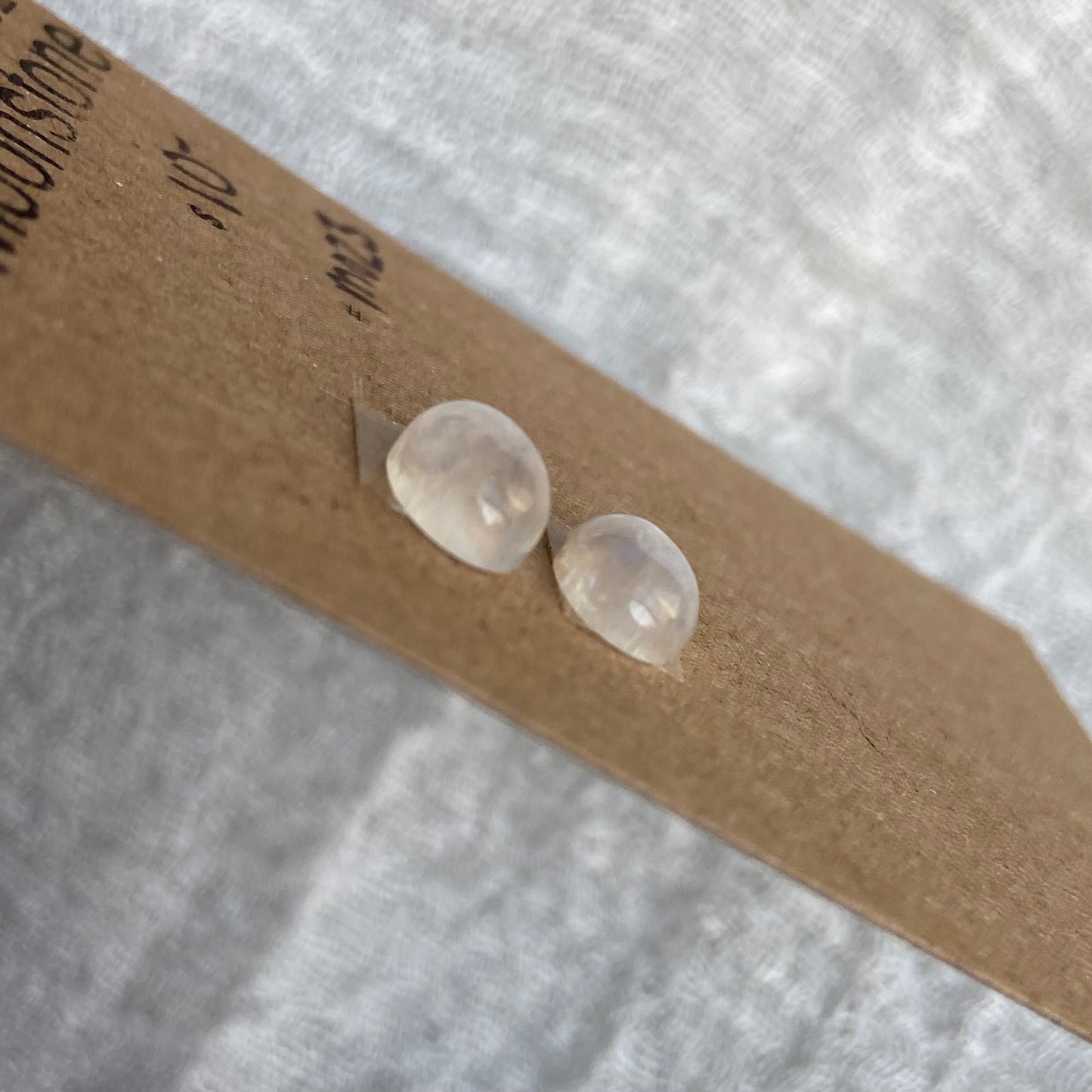 Moonstone cabochon - M023