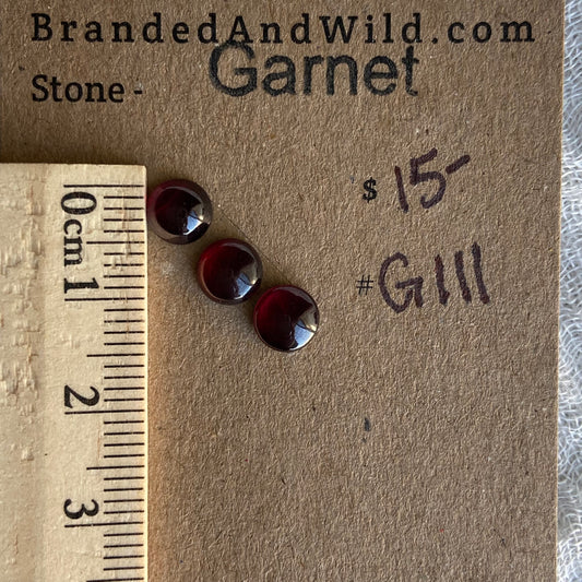Garnet Cabochon - G111