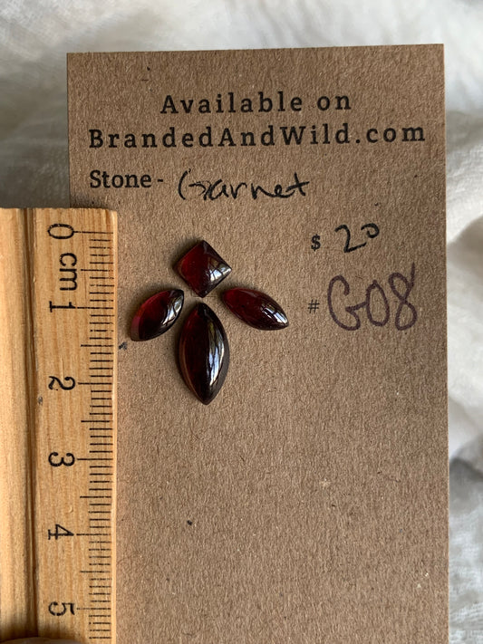 Garnet Cabochon - G08
