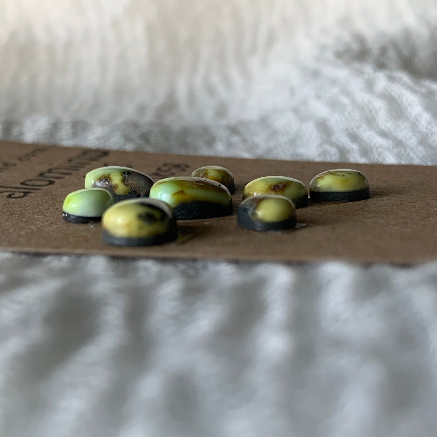 Palomino Cabochon - P058