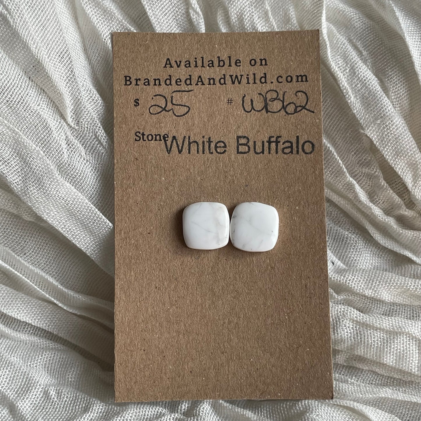 White Buffalo Cabochon - WB62 777BBB28-014F-4C2D-973A-76BD2157867E Brandedandwild.com