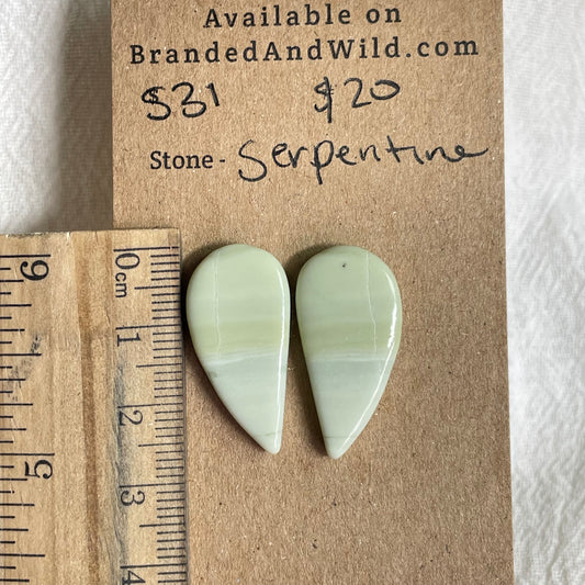 Serpentine - Cabochon - S31 7A0AEE3B-D32B-4674-8237-A8A2D7F575D1 Brandedandwild.com
