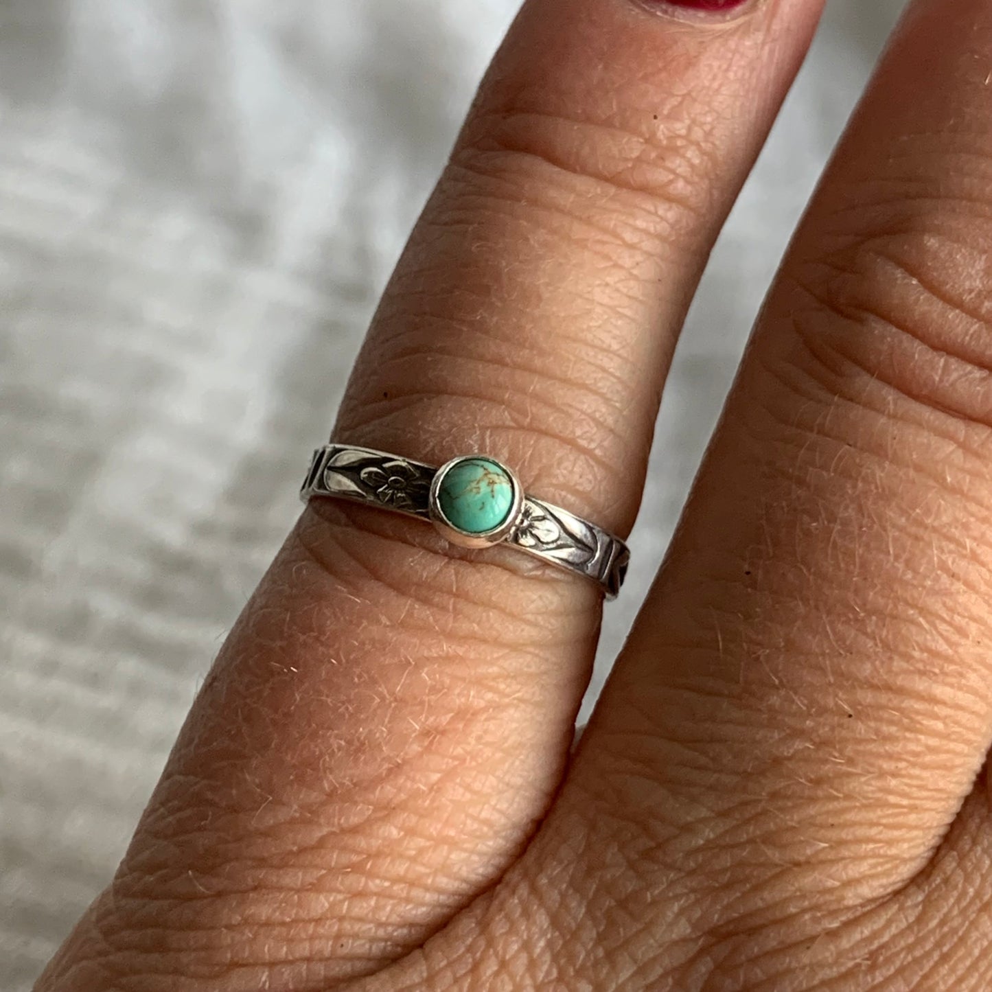 Sterling Silver Ring - R10  Size - 4.5